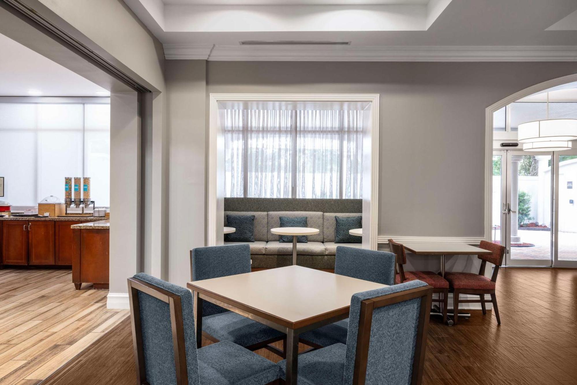 Hampton Inn West Palm Beach Central Airport Экстерьер фото