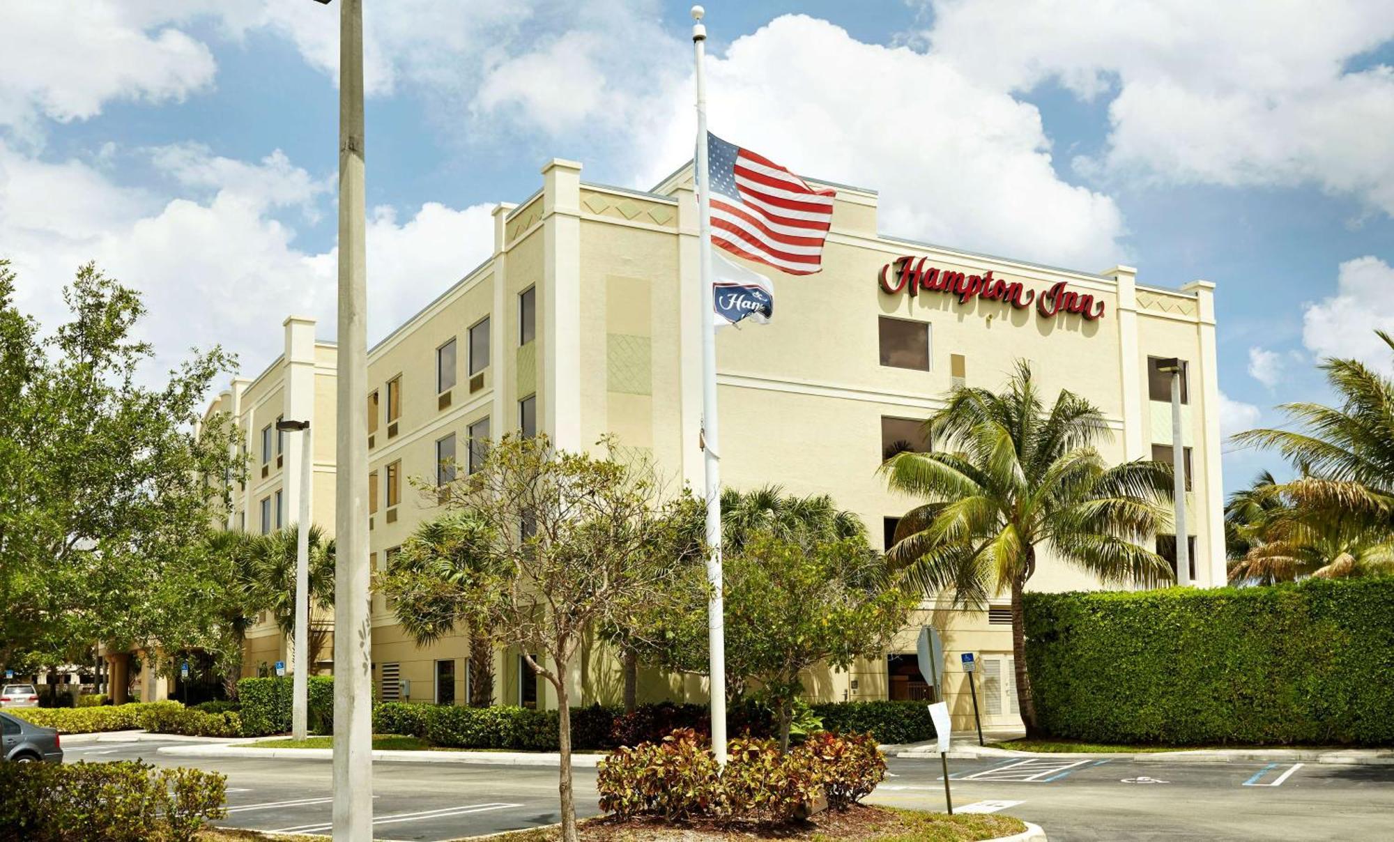 Hampton Inn West Palm Beach Central Airport Экстерьер фото