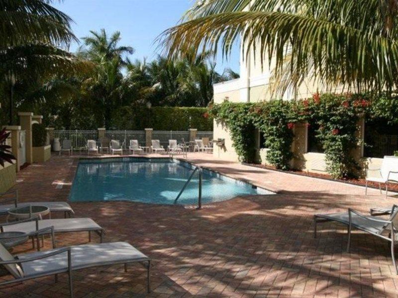 Hampton Inn West Palm Beach Central Airport Удобства фото
